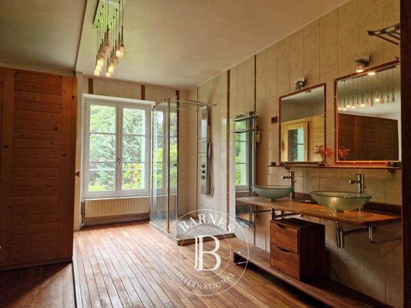Asnières-sur-Oise, Maison 5 Chambres -  347 m² à vendre