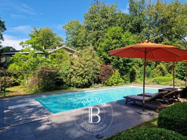 Asnières-sur-Oise, Maison 5 Chambres -  347 m² à vendre