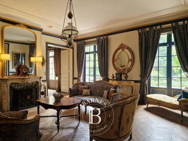 Asnières-sur-Oise, Maison 5 Chambres -  347 m² à vendre