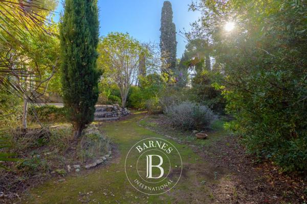 Sanary-sur-Mer, Propriété 3 Chambres -  140 m² à vendre