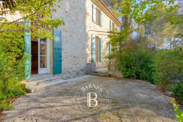 Sanary-sur-Mer, Propriété 3 Chambres -  140 m² à vendre