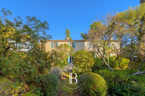 Sanary-sur-Mer, Propriété 3 Chambres -  140 m² à vendre