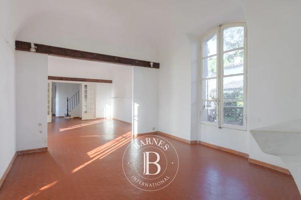 Sanary-sur-Mer, Propriété 3 Chambres -  140 m² à vendre