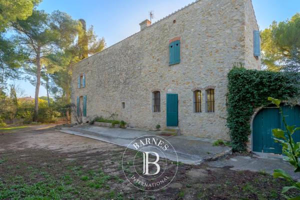 Sanary-sur-Mer, Propriété 3 Chambres -  140 m² à vendre