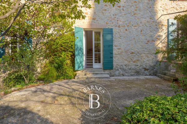 Sanary-sur-Mer, Propriété 3 Chambres -  140 m² à vendre