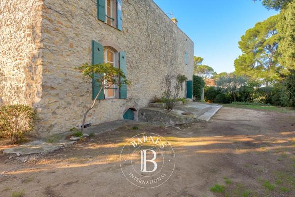 Sanary-sur-Mer, Propriété 3 Chambres -  140 m² à vendre