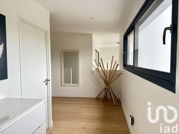 Maison d’architecte 7 pièces de 252 m² à Sens (89100)