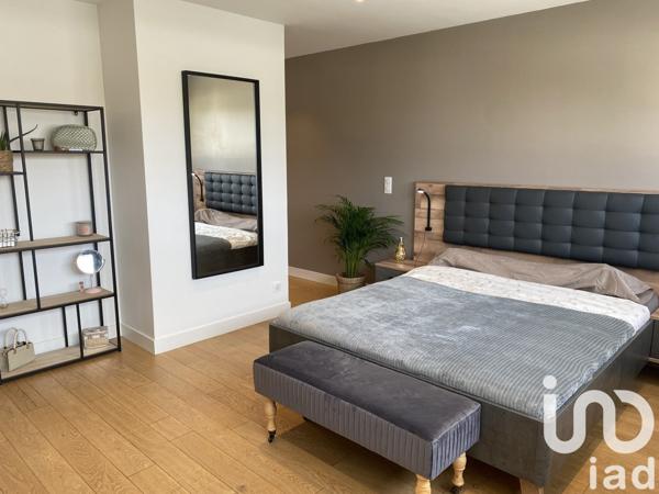 Maison d’architecte 7 pièces de 252 m² à Sens (89100)