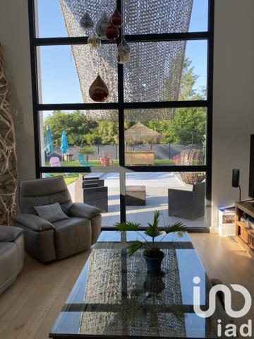 Maison d’architecte 7 pièces de 252 m² à Sens (89100)