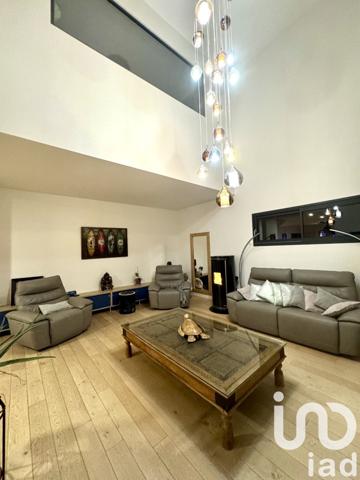 Maison d’architecte 7 pièces de 252 m² à Sens (89100)