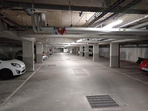 Parking sous-sol bien situé