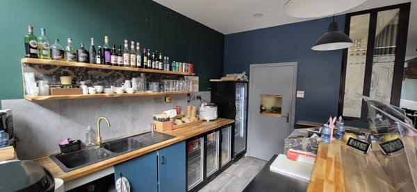 Fonds De Commerce - 77 m²