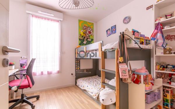 Appartement à vendre    4 pièces • 76,62 m2 Joinville-le-Pont