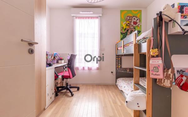 Appartement à vendre    4 pièces • 76,62 m2 Joinville-le-Pont