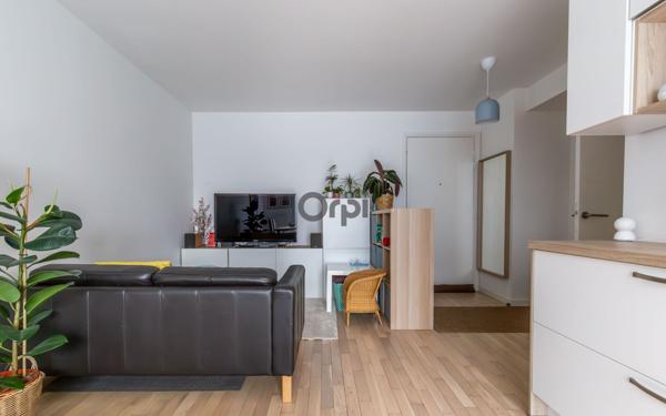 Appartement à vendre    4 pièces • 76,62 m2 Joinville-le-Pont