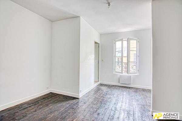 Versailles Notre-Dame Appartement 5 pièces 120 m² 1er et denier étage €995 000 ** - Référence 25893