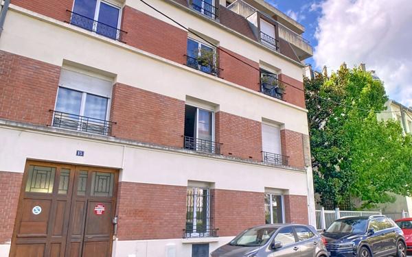 Appartement à vendre    3 pièces • 60,51 m2 Vanves
