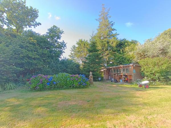 29530 Plonévez du Faou longère avec piscine, aucun travaux, 3 chambres, grand jardin