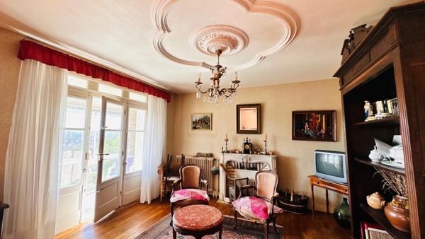 Coup de Cœur à Crozon : Élégance des Années 50 sur le Versant Sud