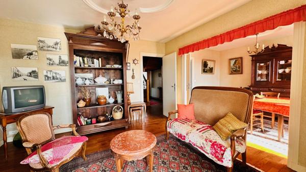 Coup de Cœur à Crozon : Élégance des Années 50 sur le Versant Sud