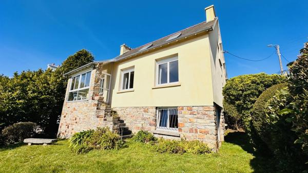 Coup de Cœur à Crozon : Élégance des Années 50 sur le Versant Sud