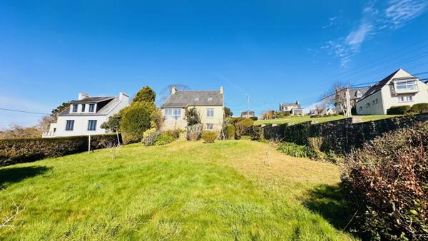Coup de Cœur à Crozon : Élégance des Années 50 sur le Versant Sud