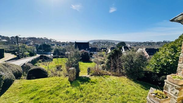 Coup de Cœur à Crozon : Élégance des Années 50 sur le Versant Sud