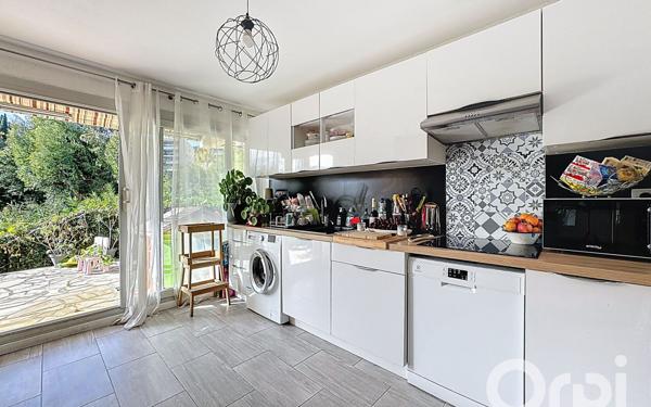 Appartement à vendre    3 pièces • 86 m2 Vence