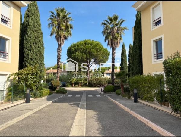 À vendre – Appartement T4 de standing à Hyères les Palmiers