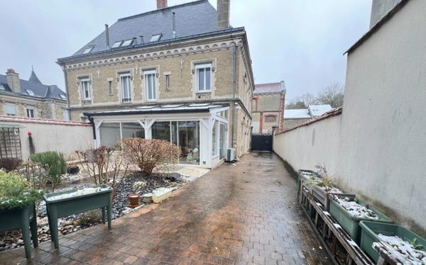 Maison bourgeoise à vendre 8 pièces Epernay(51)