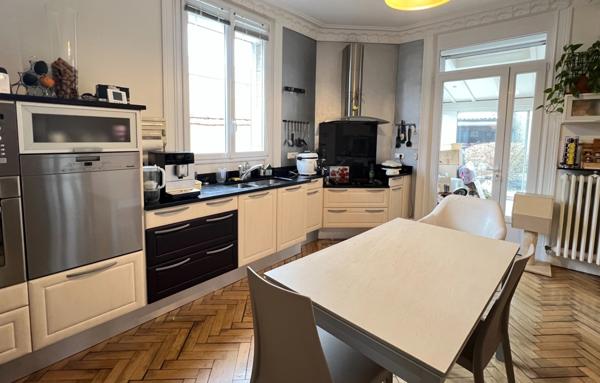 Maison bourgeoise à vendre 8 pièces Epernay(51)