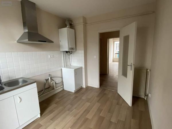 Appartement à louer à Fougères en Ille-et-Vilaine (35300), ref : 037/1882
