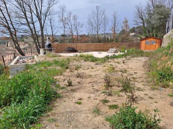 Vente Terrain 580 m2 à Salernes