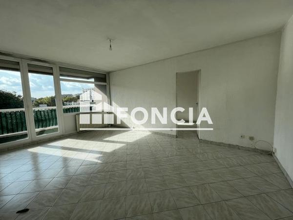 Location Appartement 2 pièces 49.8 m² - 96 AVENUEDE FORBIN Toulon 83000