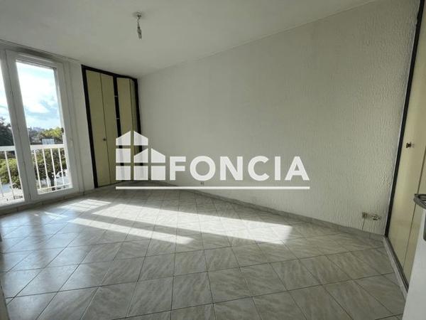 Location Appartement 2 pièces 49.8 m² - 96 AVENUEDE FORBIN Toulon 83000