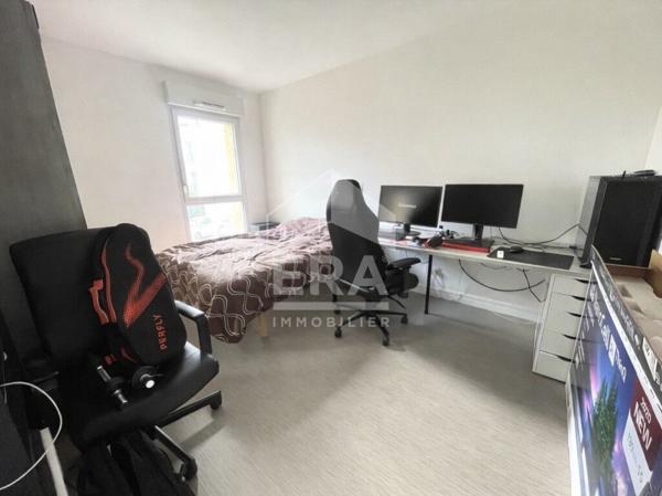 T2 CLICHY  RECENT BALCON PARKING