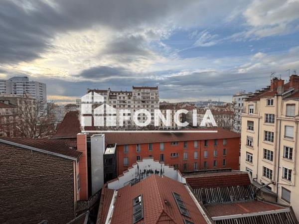 Location Appartement 2 pièces 51.88 m² - 11 PLACE BIR HAKEIM Lyon 69003