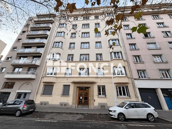 Location Appartement 2 pièces 51.88 m² - 11 PLACE BIR HAKEIM Lyon 69003
