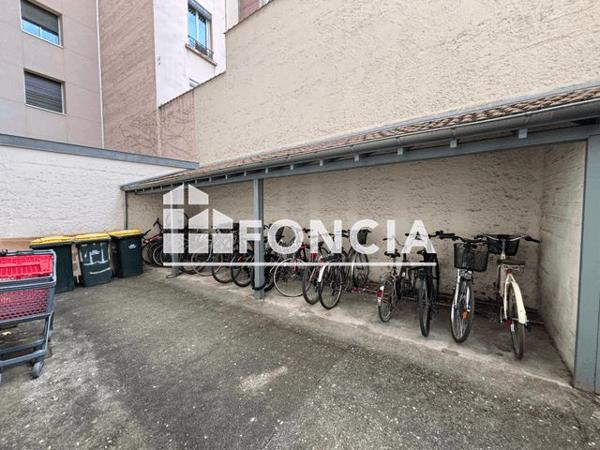 Location Appartement 2 pièces 51.88 m² - 11 PLACE BIR HAKEIM Lyon 69003