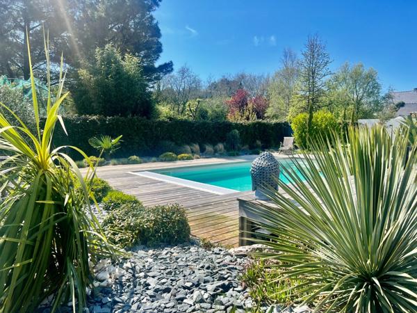 LA TURBALLE-MAISON CONTEMPORAINE 6P DE 176M2-PISCINE-GARAGE 40M2-JARDIN-SUR TERRAIN DE 720M2