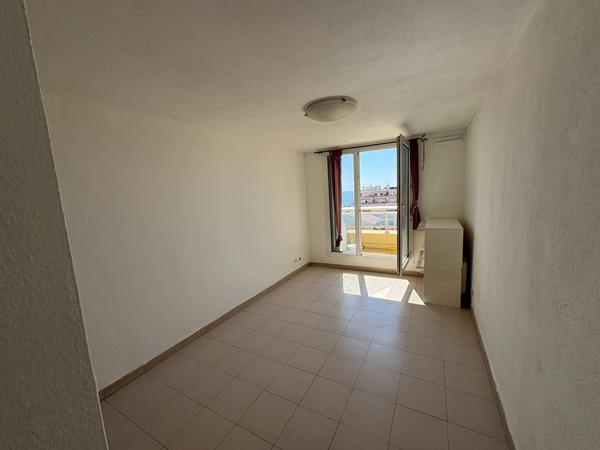 A VENDRE / Appartement  studio Nice Californie 20 m2 balcon vue mer dernier étage