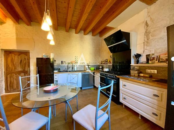 Maison médiévale de + de 700 ans ? coeur historique de Pons