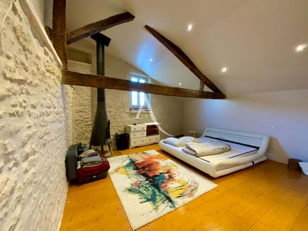 Maison médiévale de + de 700 ans ? coeur historique de Pons