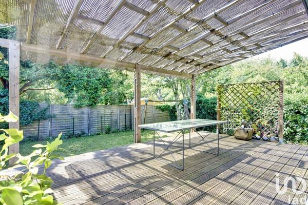 Maison 5 pièces de 96 m² à Soussans (33460)