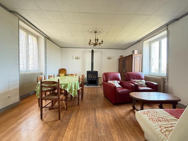 Maison - 7 pièces - 170 m²