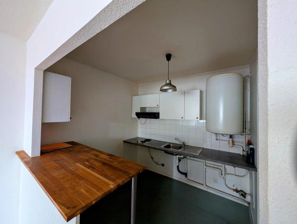 À vendre – Appartement T2 de 44 m² avec cave et parking – Bordeaux Parc Rivière