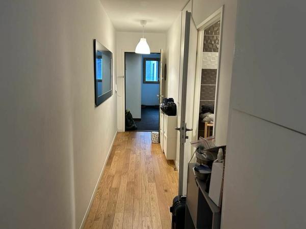Appartement à louer    1 pièce • 26,75 m2 Paris 19