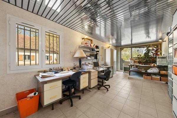 Maison à Fontaines de 190 m² avec dépendances