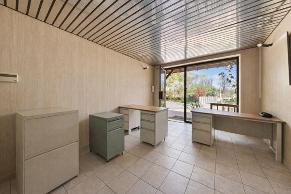 Maison à Fontaines de 190 m² avec dépendances