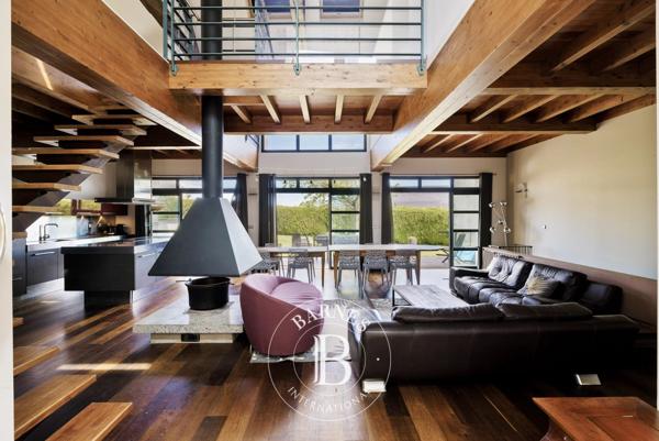 Oloron-Sainte-Marie, Maison de village 9 Chambres -  453 m² à vendre